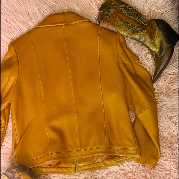 Michael Kor - Picture 9 of 11